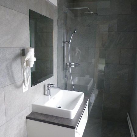 Hotel Suesom Give Tschierv Eksteriør billede